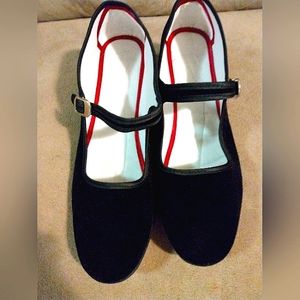 Patent leather flats